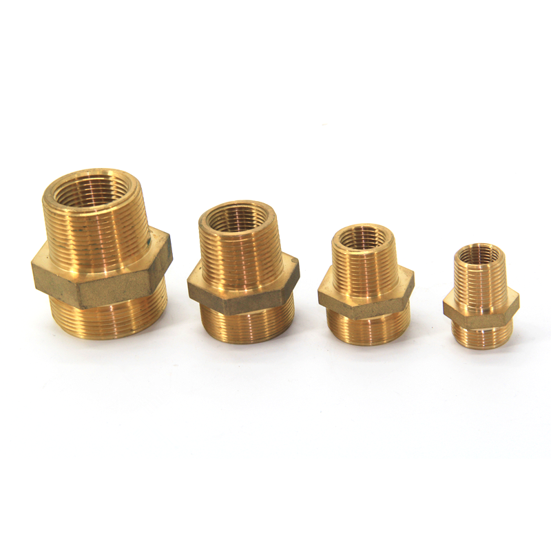 Brass male connection for gas pipe